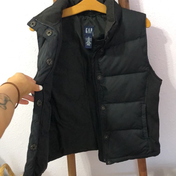 Gap Puffy Vest - Picture 5 of 5
